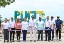 David Collado inaugura parador Fotográfico en Punta Rucia, Puerto Plata